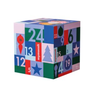 coffret gourmand bio cube bleu calendrier de l'avent mymuesli 2024 version deluxe contenant 24 muesli aux saveur chocolat, fruit , du thé et des accessoires