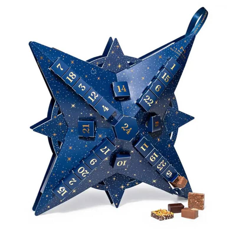 coffret illustré forme flocon Calendrier de l'Avent La Maison du Chocolat 2024 contenant 26 chocolats et douceurs chocolatées