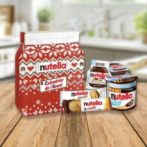 coffret gourmand forme pot de nutella décor pull de noel calendrier de l'avent nutella 2024 remplit de friandises chocolat