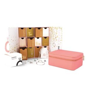 coffret bijoux luxe calendrier de l'avent Pandora 2023 contenant 12 bijoux : bracelet; charm; boucle d'oreille et collier en argent