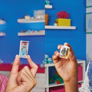 Calendrier de l'Avent Disney Mini Brands 2023 avec des miniatures détaillées de produits Disney, prêtes à ravir les collectionneurs et enfants en attendant Noël