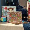 Calendrier de l'Avent funko pop Pixar 2024 ouvert avec des figurines de personnages monster & cie, indestructible ou wall-e