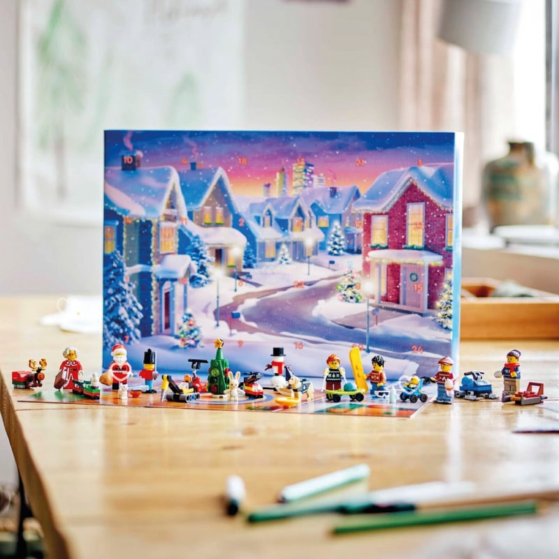 Calendrier de l'Avent Lego City 2024 (60436) avec 24 jours de surprises pour enfants : figurines, objets...