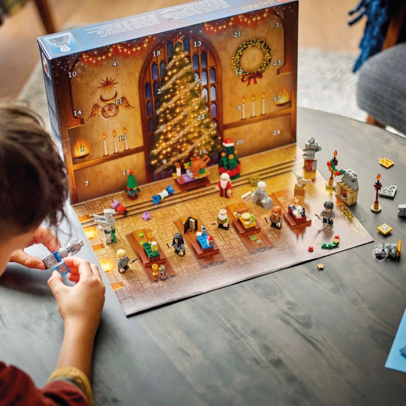 Calendrier de l'Avent Lego Harry Potter 2024 (76438) contenant 301 pièces LEGO pour des personnages et des constructions