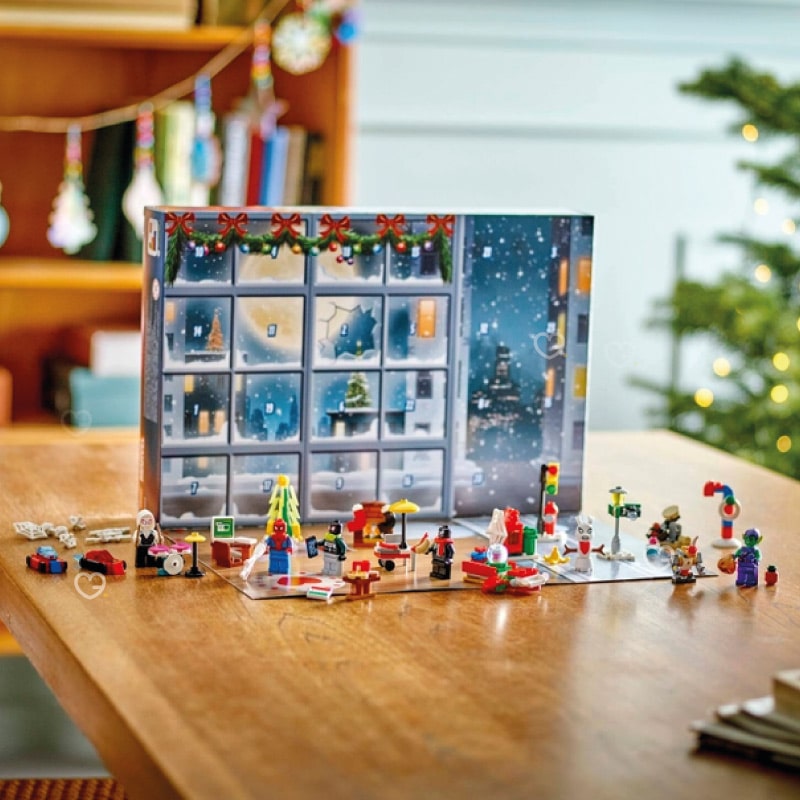 Calendrier de l'avent Lego Marvel 2024 sur le theme Spiderman (76293) avec 24 jours pour enfants figurines et accessoires