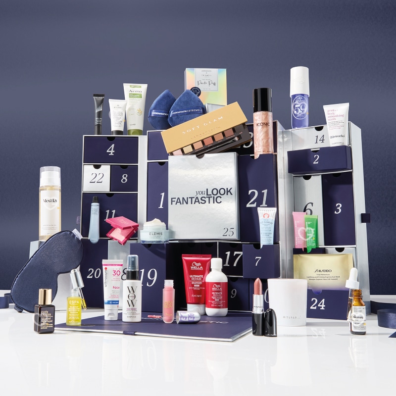 Calendrier de l'Avent Lookfantastic 2024 contenant 27 produits de beauté de multi marque de luxe : visage, corps, maquillage...