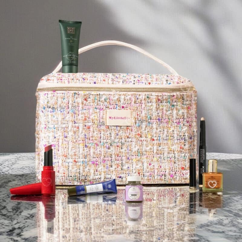 vanity beauté calendrier de l'avent my little box 2024 contenant produits soins cosmétiques, maquillage et accessoires