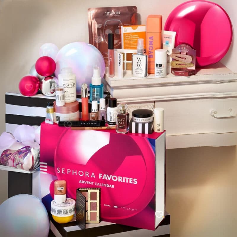 contenu complet du calendrier de l'avent Sephora Favorites 2024 avec 24 produits de beauté maquillage, soins, cosmétique