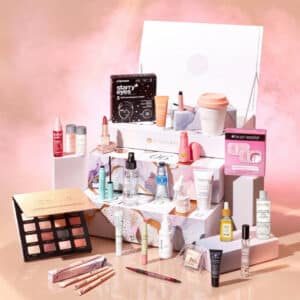 coffret beauté couleur marbre Calendrier de l'avent glossybox 2024 avec 27 produits beauté visage corps cheveux multimarque
