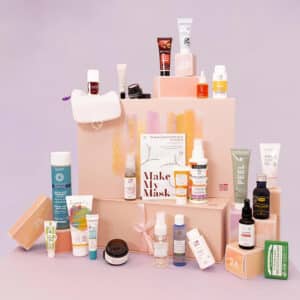 coffret beauté bio calendrier de l'avent Mademoiselle Bio 2024 contenant 25 soins naturels visage, corps et maquillage vegan